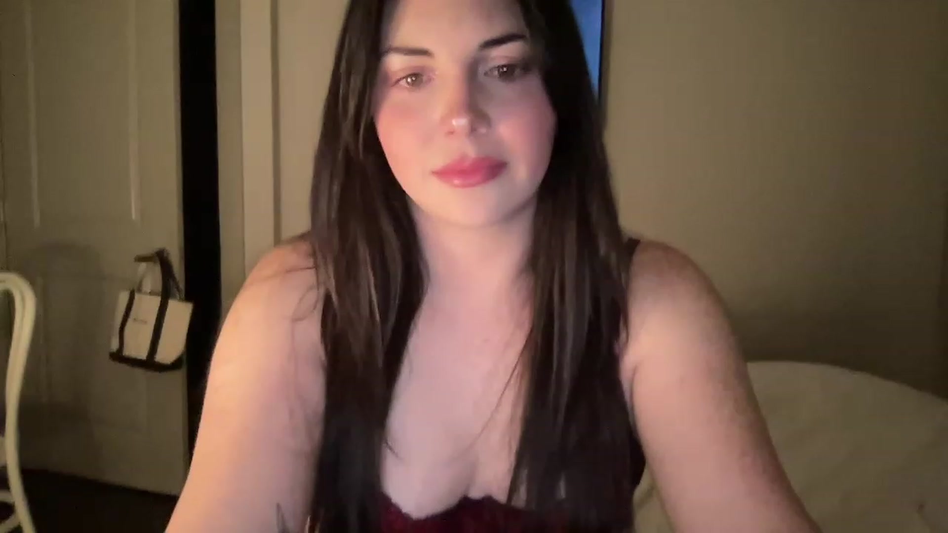 Gallery image thumbnail from KittyMadison's myfreecams stream on, 04/19/2023, 07:07 image 8 of 20