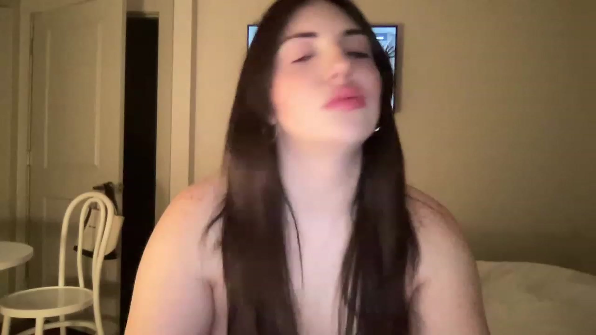 Gallery image thumbnail from KittyMadison's myfreecams stream on, 04/24/2023, 05:41 image 14 of 20