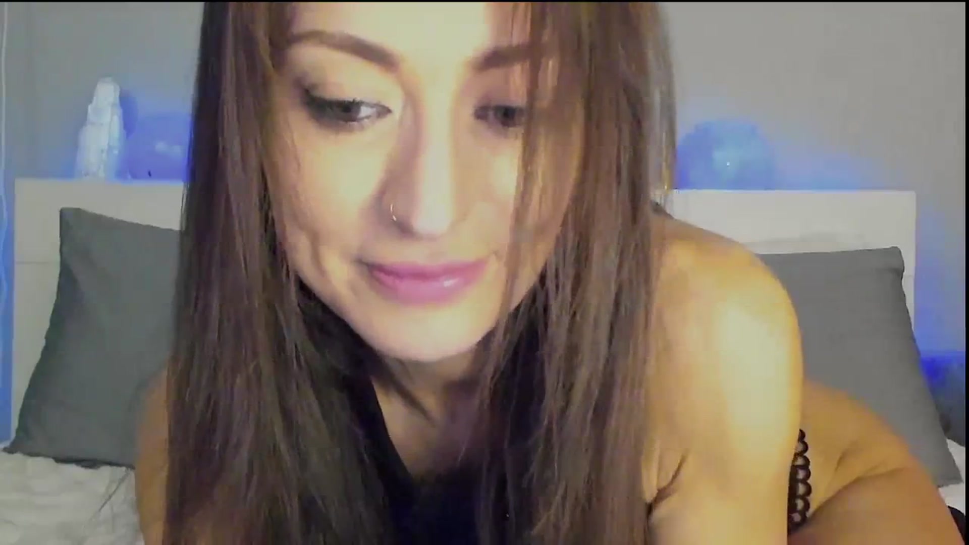 Gallery image thumbnail from KittyMonroe3's myfreecams stream on, 03/01/2024, 07:51 image 7 of 20