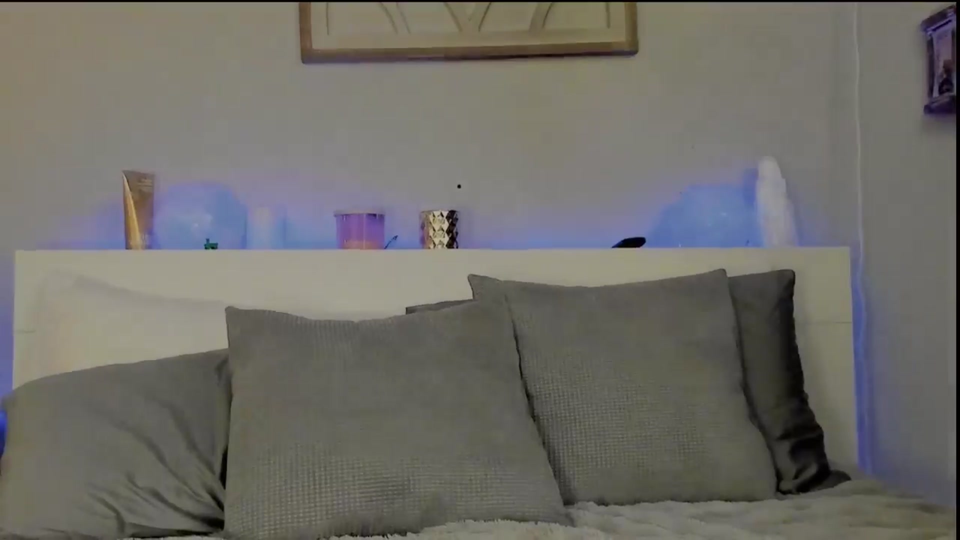 Gallery image thumbnail from KittyMonroe3's myfreecams stream on, 03/24/2024, 07:53 image 2 of 20