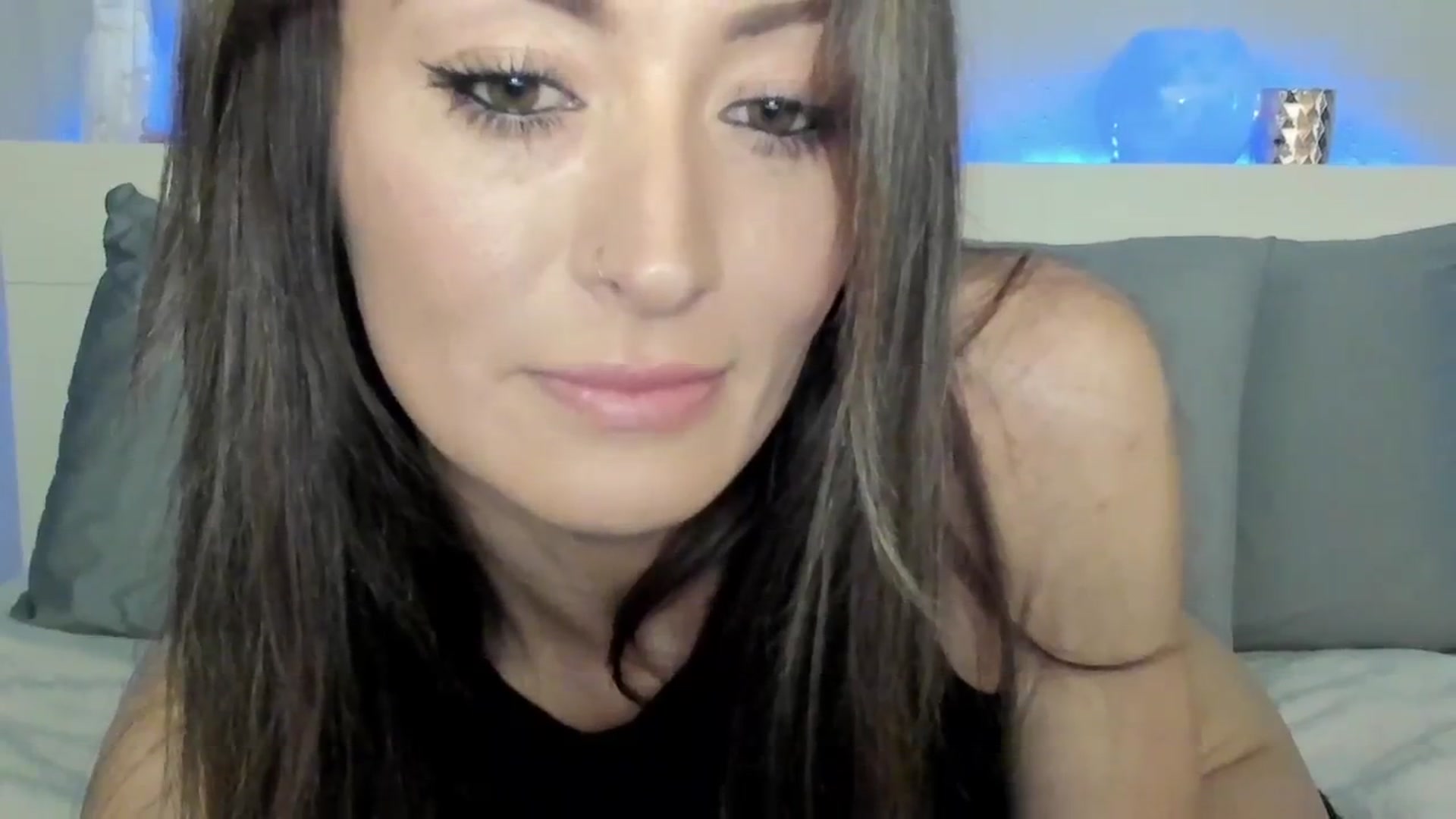 Gallery image thumbnail from KittyMonroe3's myfreecams stream on, 05/06/2024, 20:19 image 11 of 20