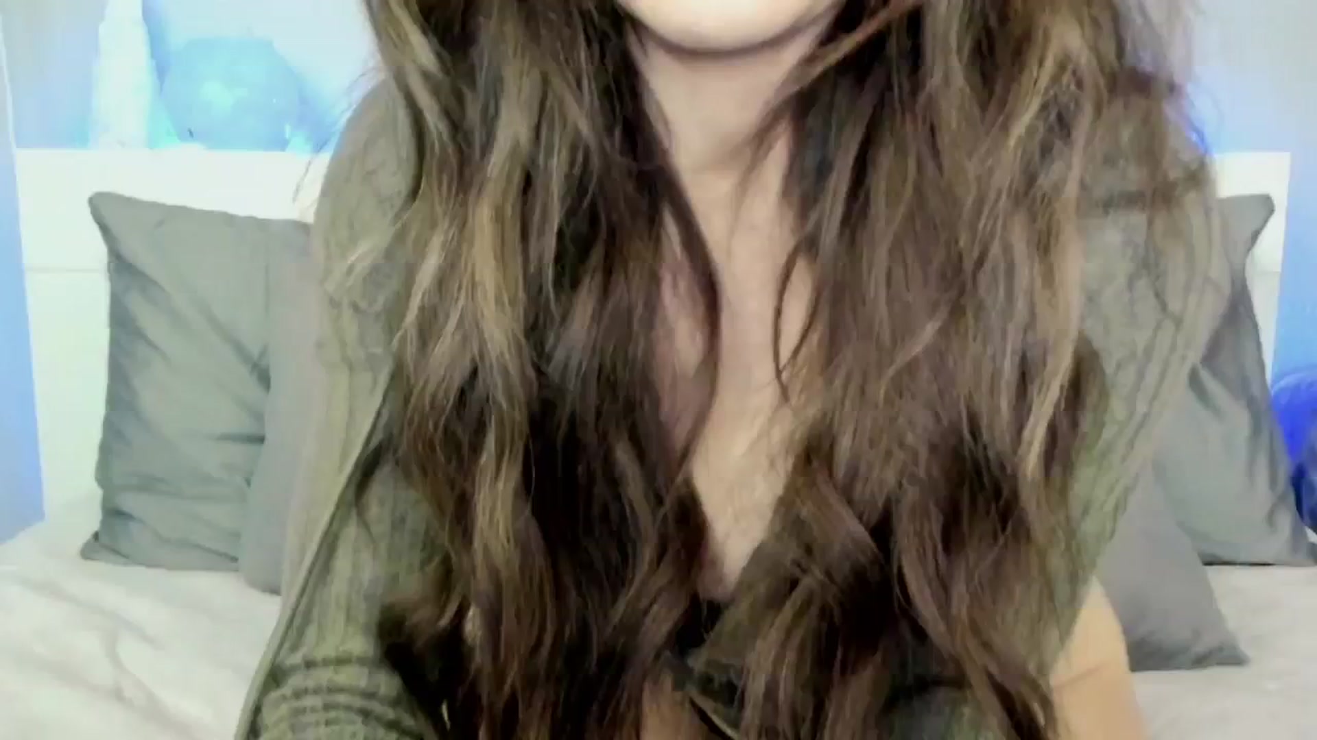 Gallery image thumbnail from KittyMonroe3's myfreecams stream on, 05/26/2024, 04:12 image 10 of 20