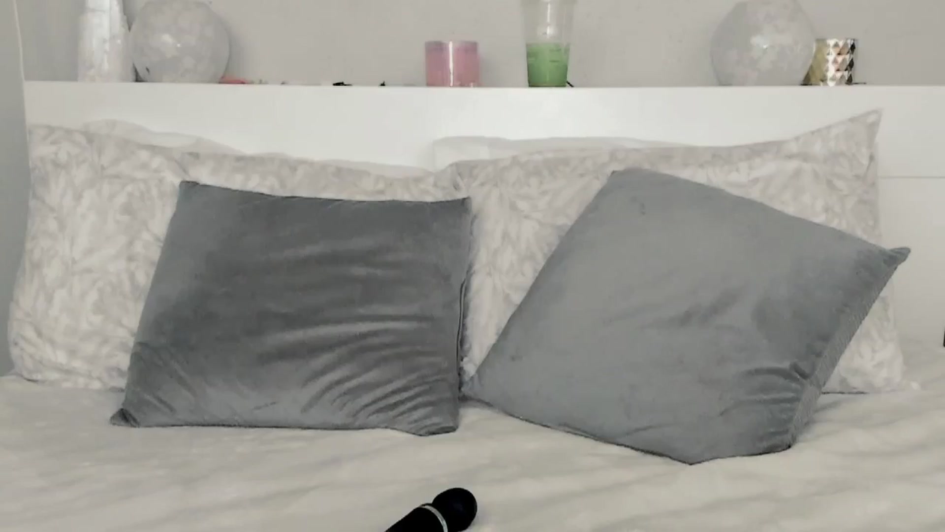 Gallery image thumbnail from KittyMonroe3's myfreecams stream on, 06/11/2024, 17:57 image 15 of 20
