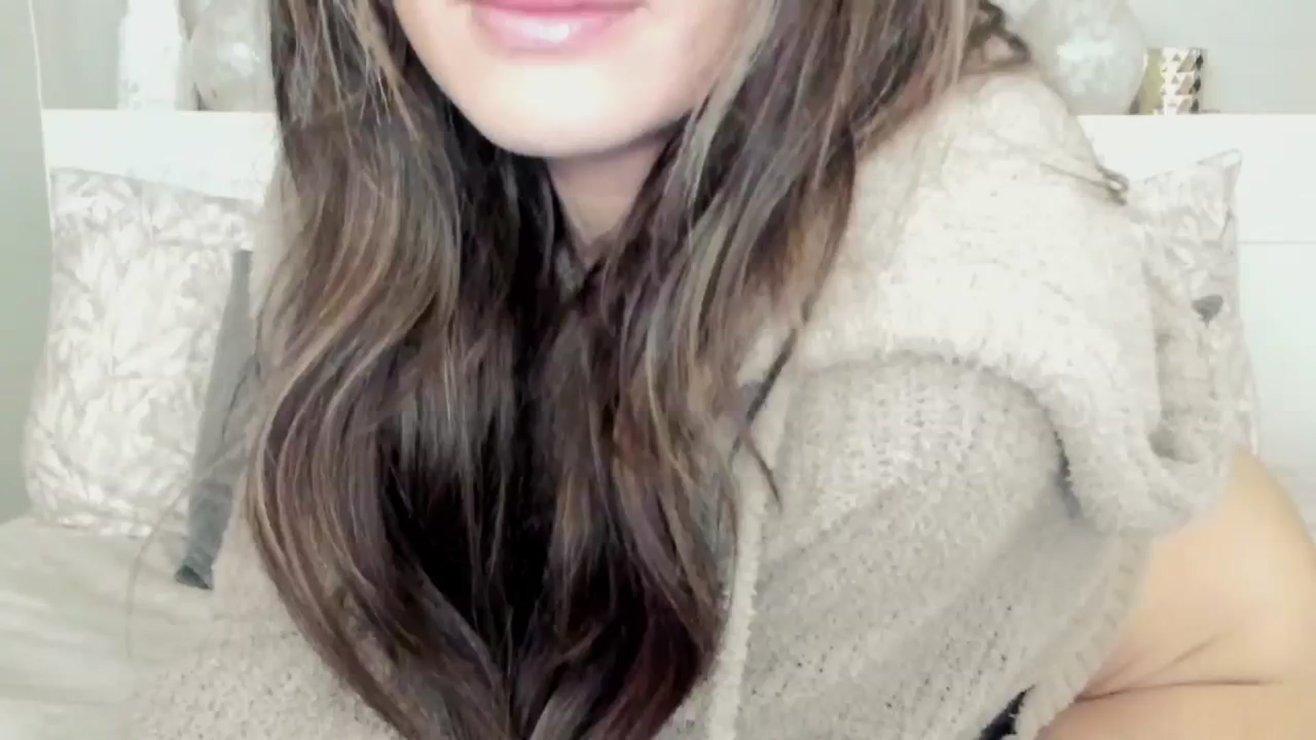 Gallery image thumbnail from KittyMonroe3's myfreecams stream on, 06/11/2024, 17:57 image 4 of 20
