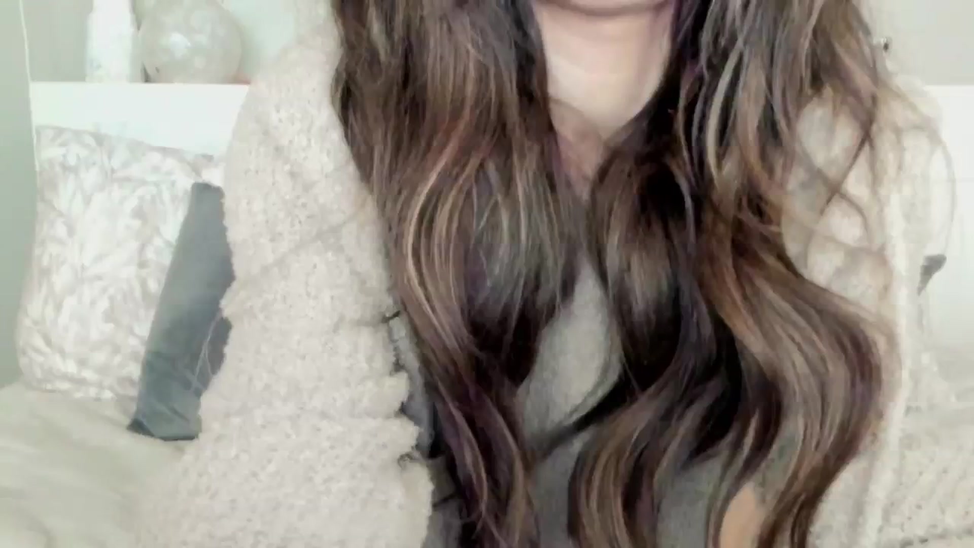 Gallery image thumbnail from KittyMonroe3's myfreecams stream on, 06/11/2024, 17:57 image 10 of 20