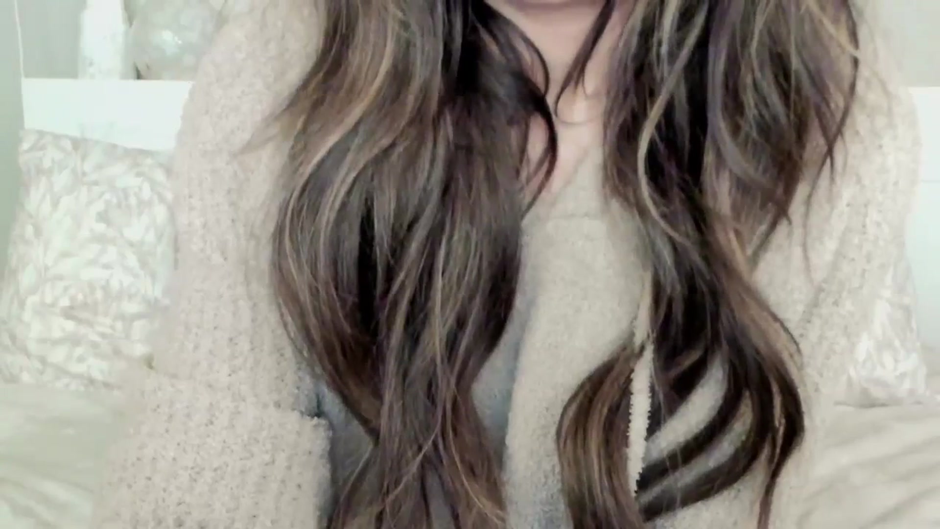 Gallery image thumbnail from KittyMonroe3's myfreecams stream on, 06/11/2024, 19:09 image 17 of 20
