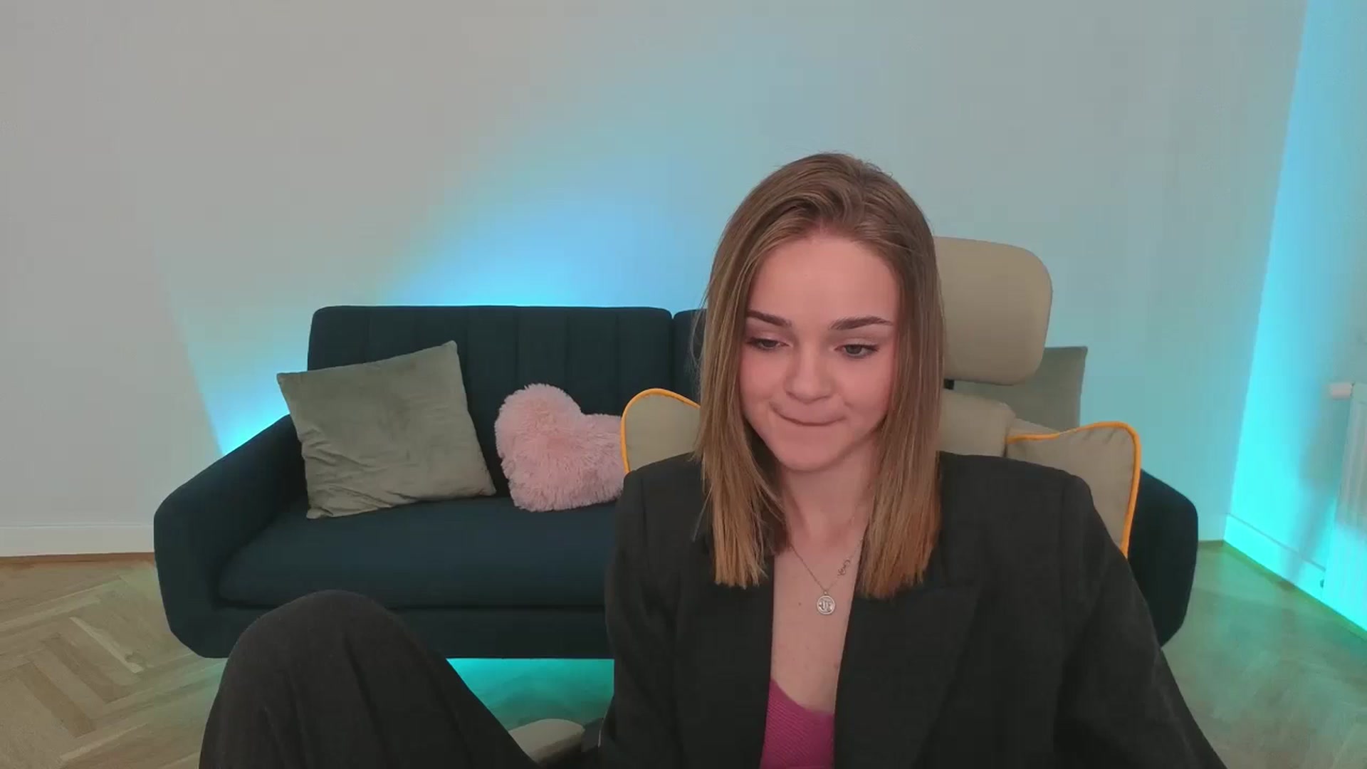 Gallery image thumbnail from KittyPaw's myfreecams stream on, 06/12/2025, 15:13 image 13 of 20