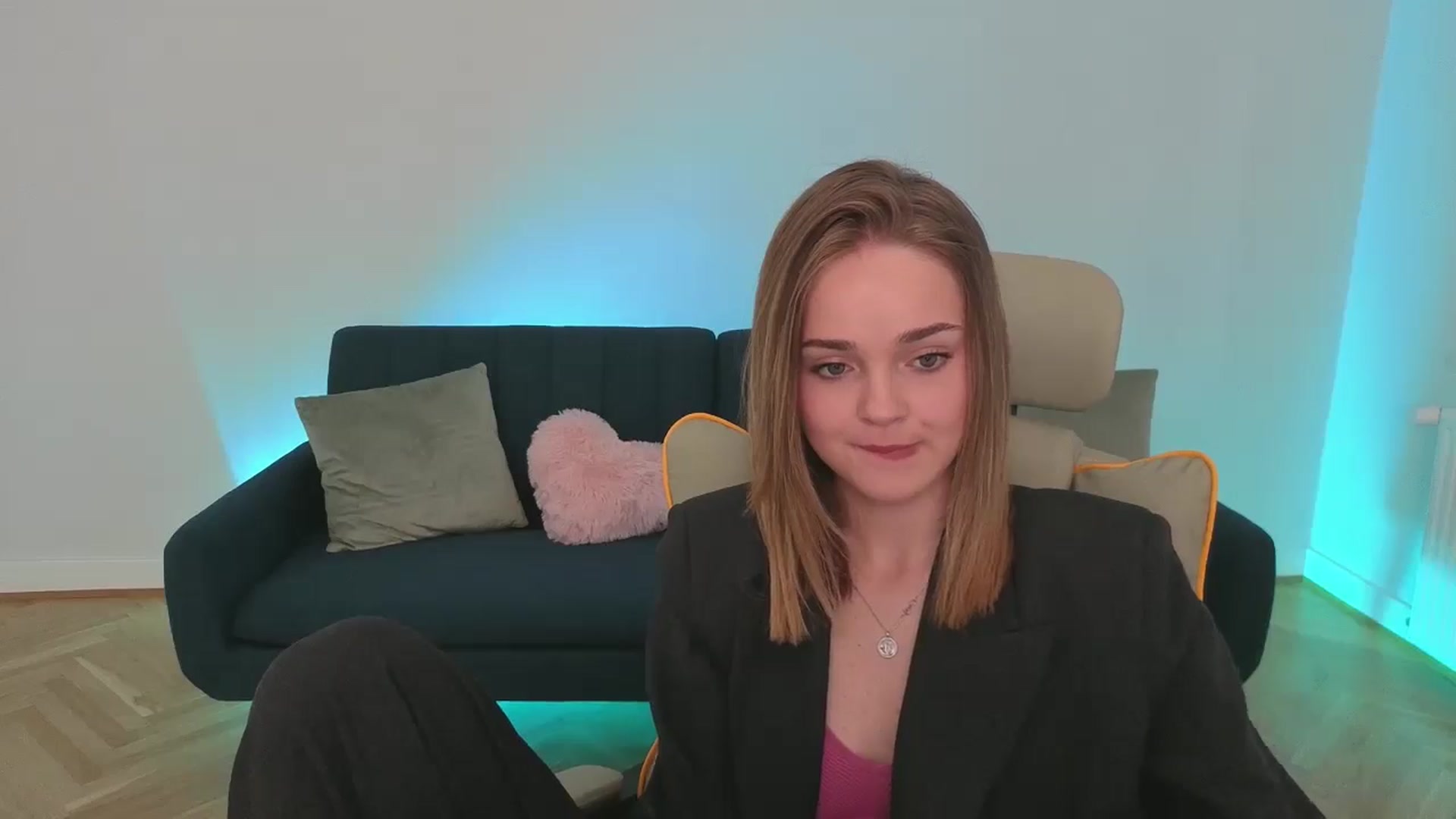 Gallery image thumbnail from KittyPaw's myfreecams stream on, 06/12/2025, 15:13 image 15 of 20