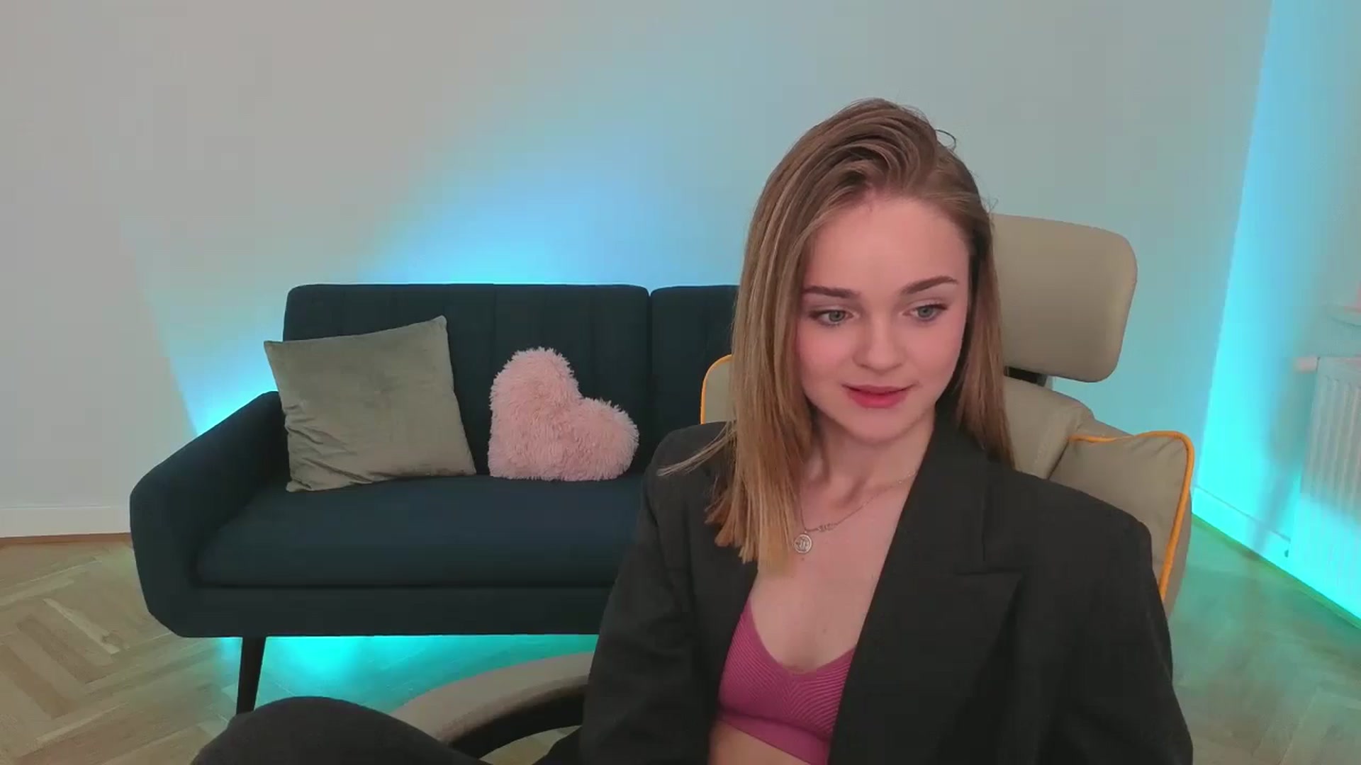 Gallery image thumbnail from KittyPaw's myfreecams stream on, 06/12/2025, 18:06 image 14 of 20