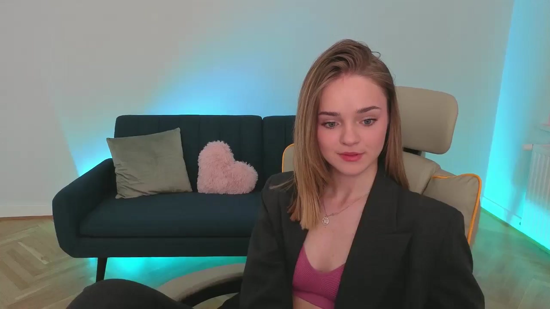 Gallery image thumbnail from KittyPaw's myfreecams stream on, 06/12/2025, 18:06 image 17 of 20