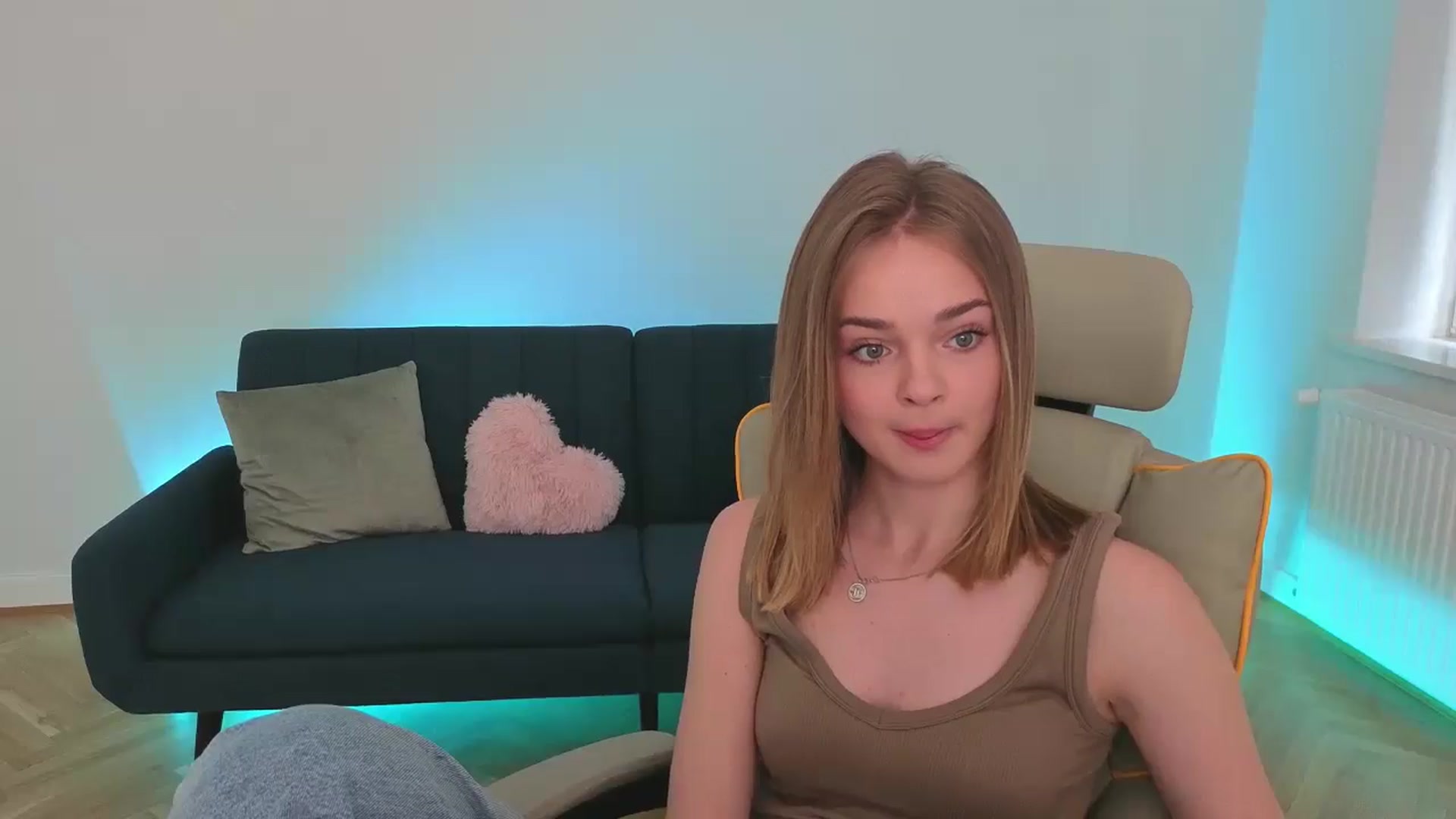 Gallery image thumbnail from KittyPaw's myfreecams stream on, 06/13/2025, 14:57 image 9 of 20