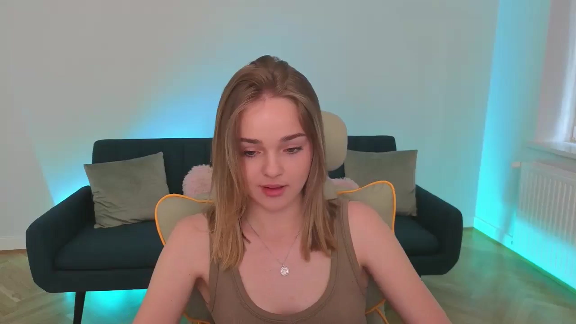 Gallery image thumbnail from KittyPaw's myfreecams stream on, 06/13/2025, 16:36 image 18 of 20