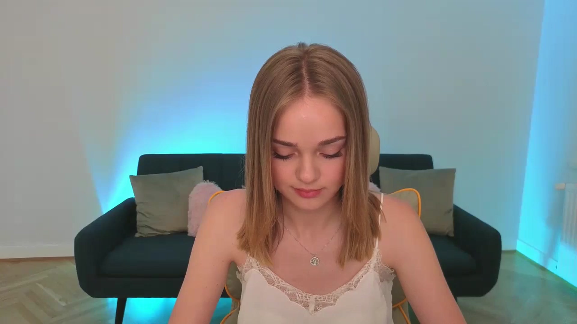 Gallery image thumbnail from KittyPaw's myfreecams stream on, 06/15/2025, 19:45 image 15 of 20