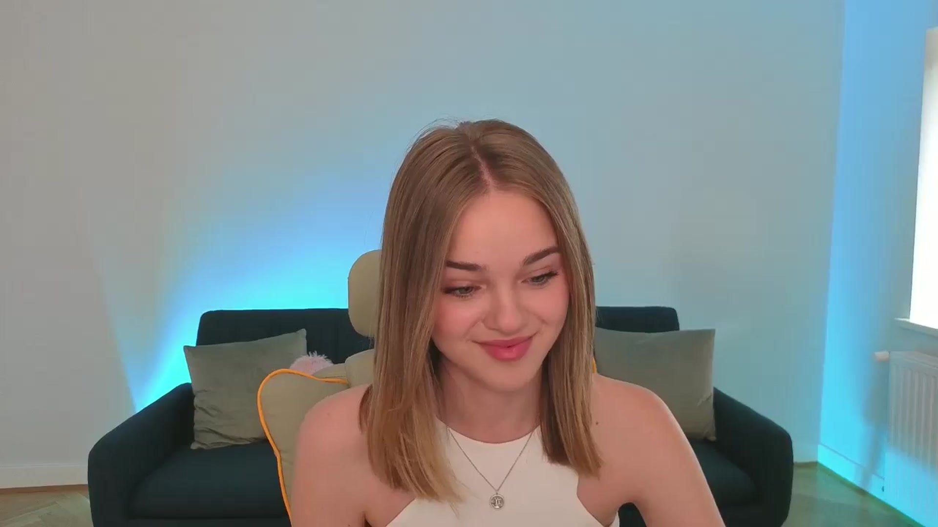 Gallery image thumbnail from KittyPaw's myfreecams stream on, 06/18/2025, 14:27 image 10 of 20