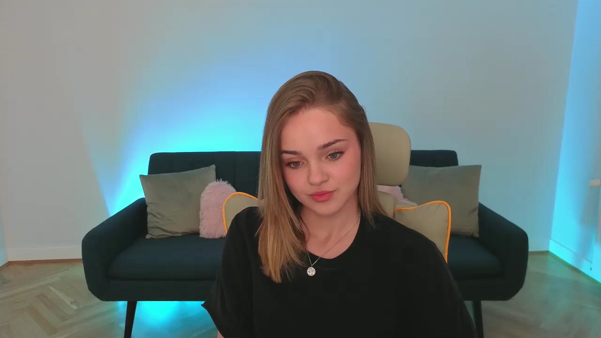 Gallery image thumbnail from KittyPaw's myfreecams stream on, 06/20/2025, 19:38 image 20 of 20