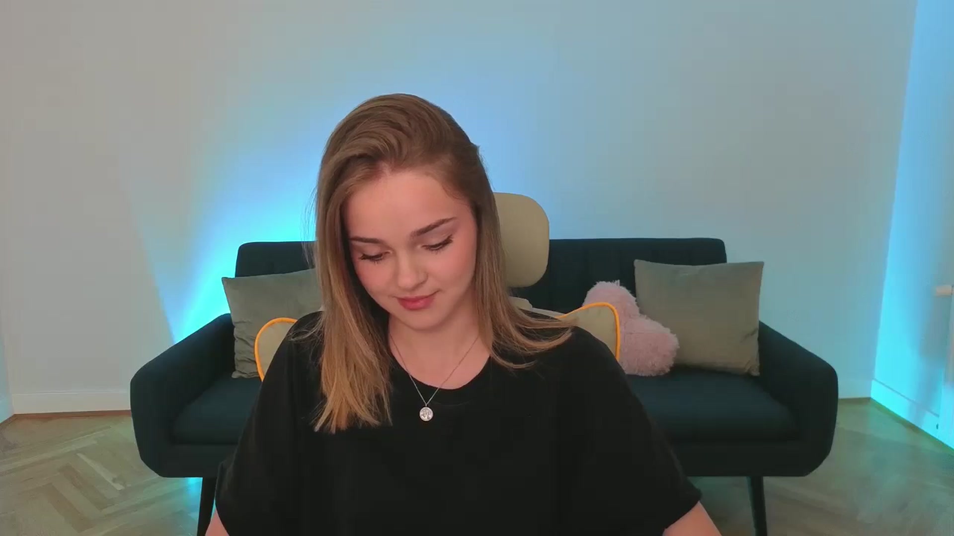 Gallery image thumbnail from KittyPaw's myfreecams stream on, 06/20/2025, 19:38 image 18 of 20