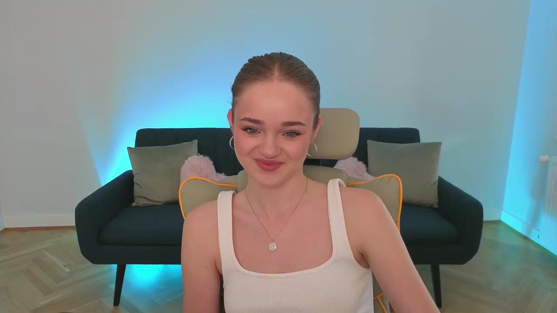 Gallery image thumbnail from KittyPaw's myfreecams stream on, 06/25/2025, 14:07 image 16 of 20