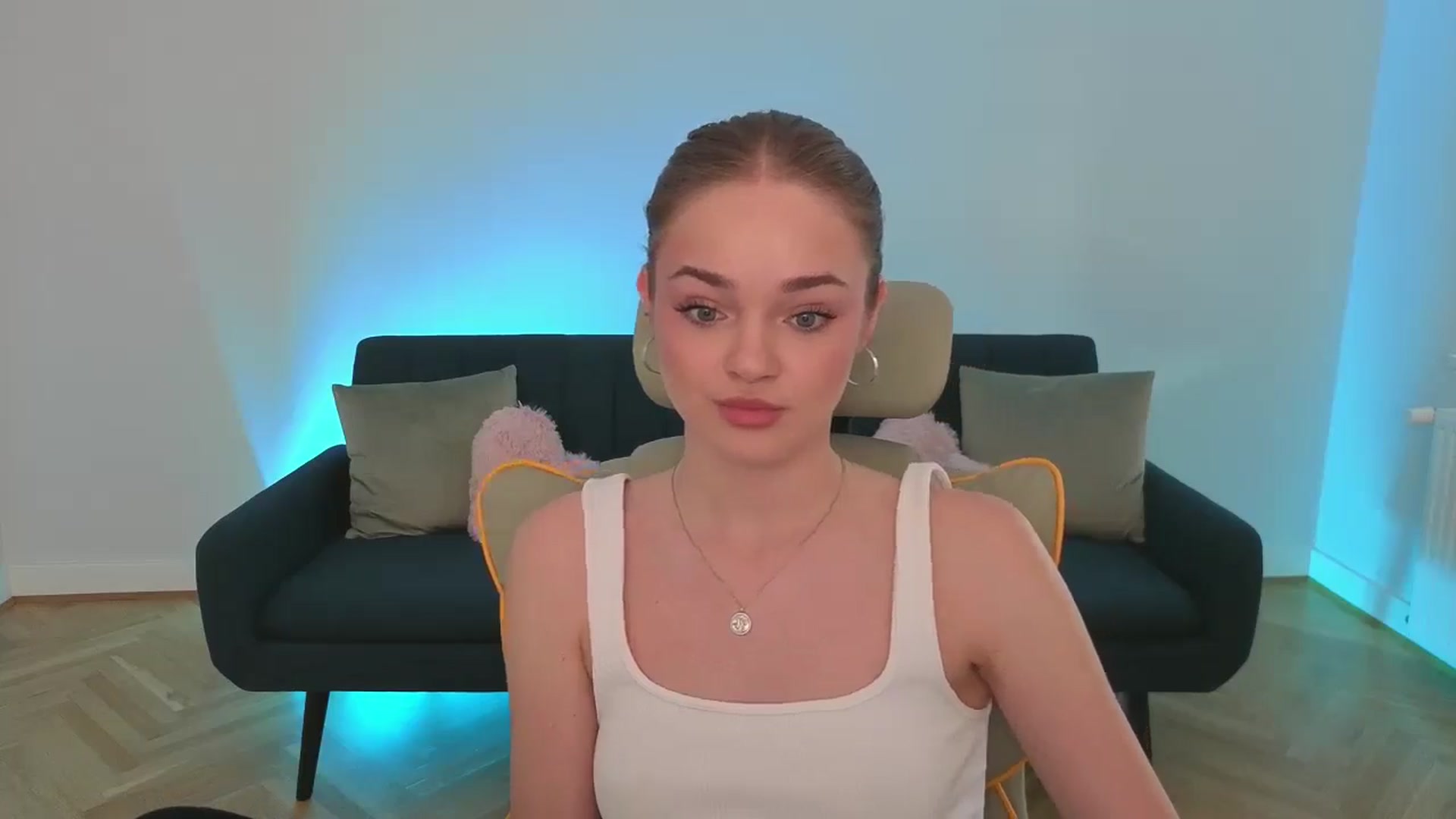 Gallery image thumbnail from KittyPaw's myfreecams stream on, 06/25/2025, 14:07 image 8 of 20