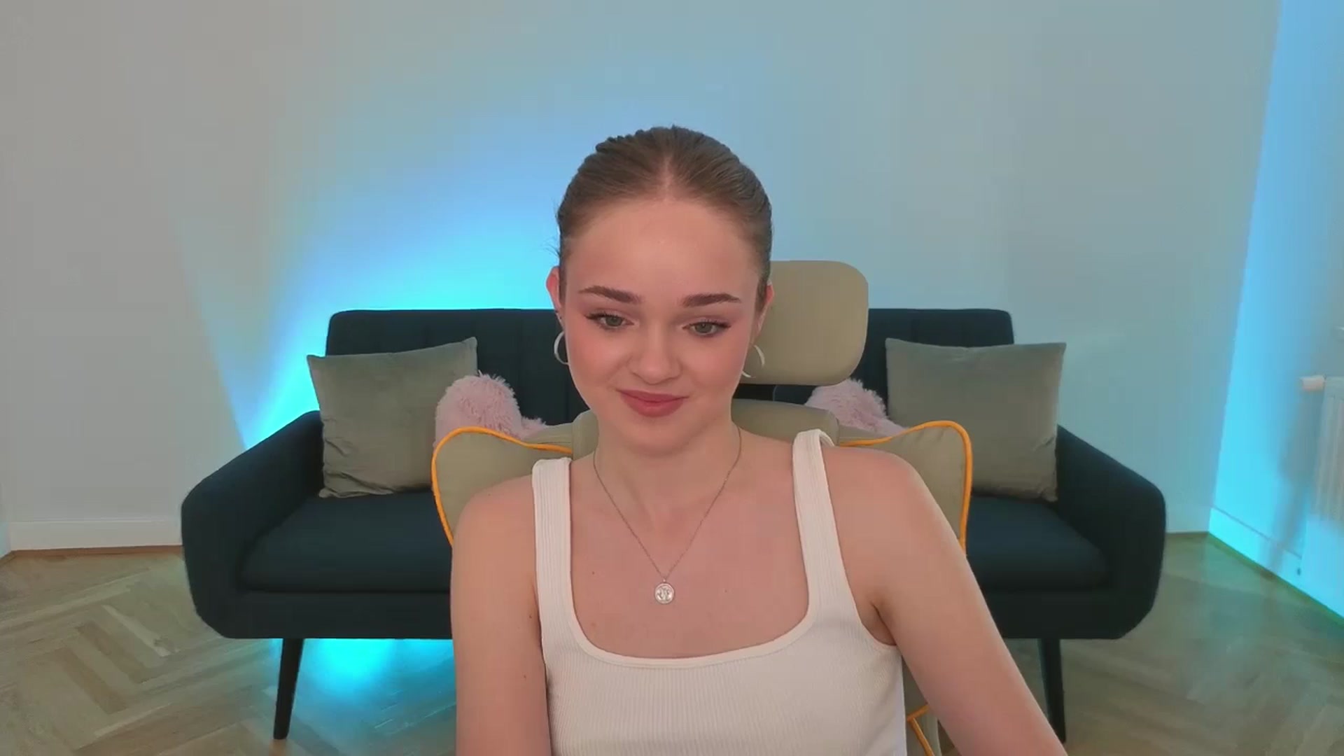 Gallery image thumbnail from KittyPaw's myfreecams stream on, 06/25/2025, 14:07 image 15 of 20