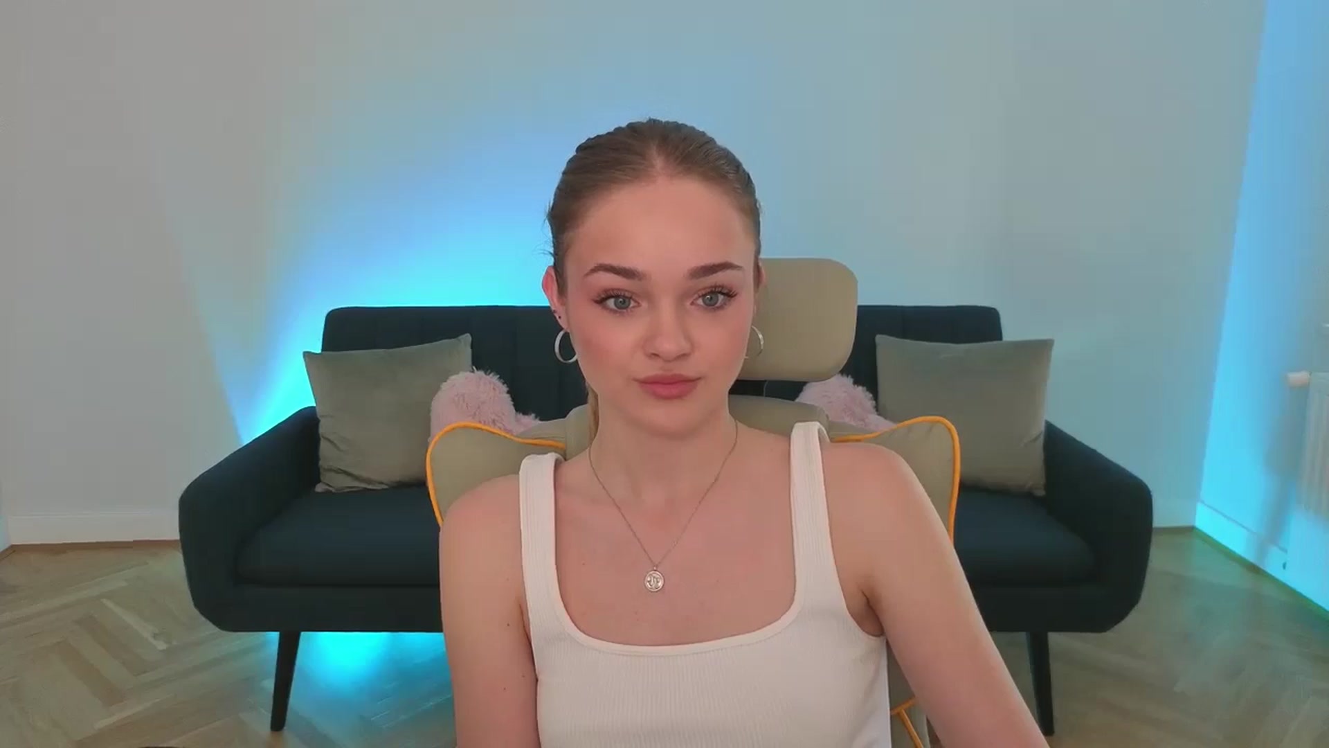 Gallery image thumbnail from KittyPaw's myfreecams stream on, 06/25/2025, 14:07 image 11 of 20
