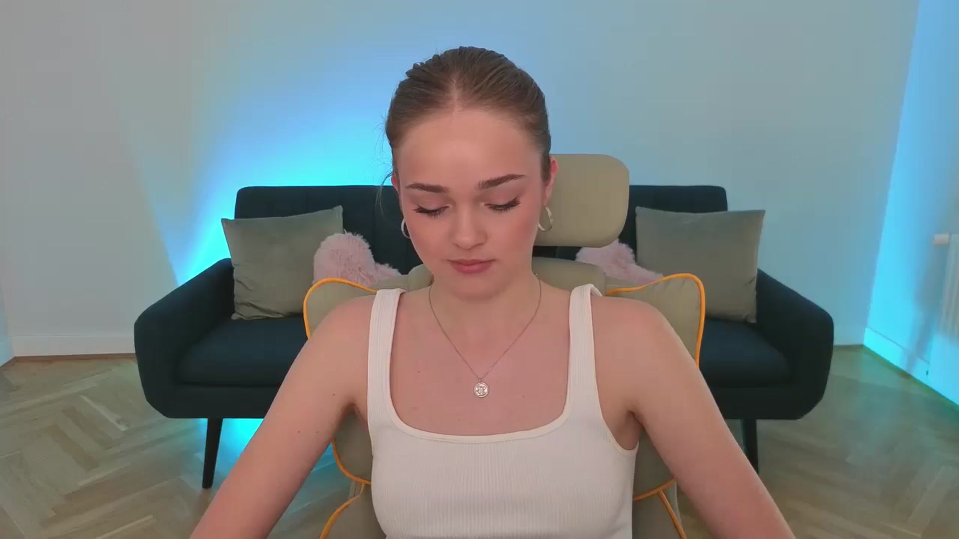 Gallery image thumbnail from KittyPaw's myfreecams stream on, 06/25/2025, 15:23 image 8 of 20