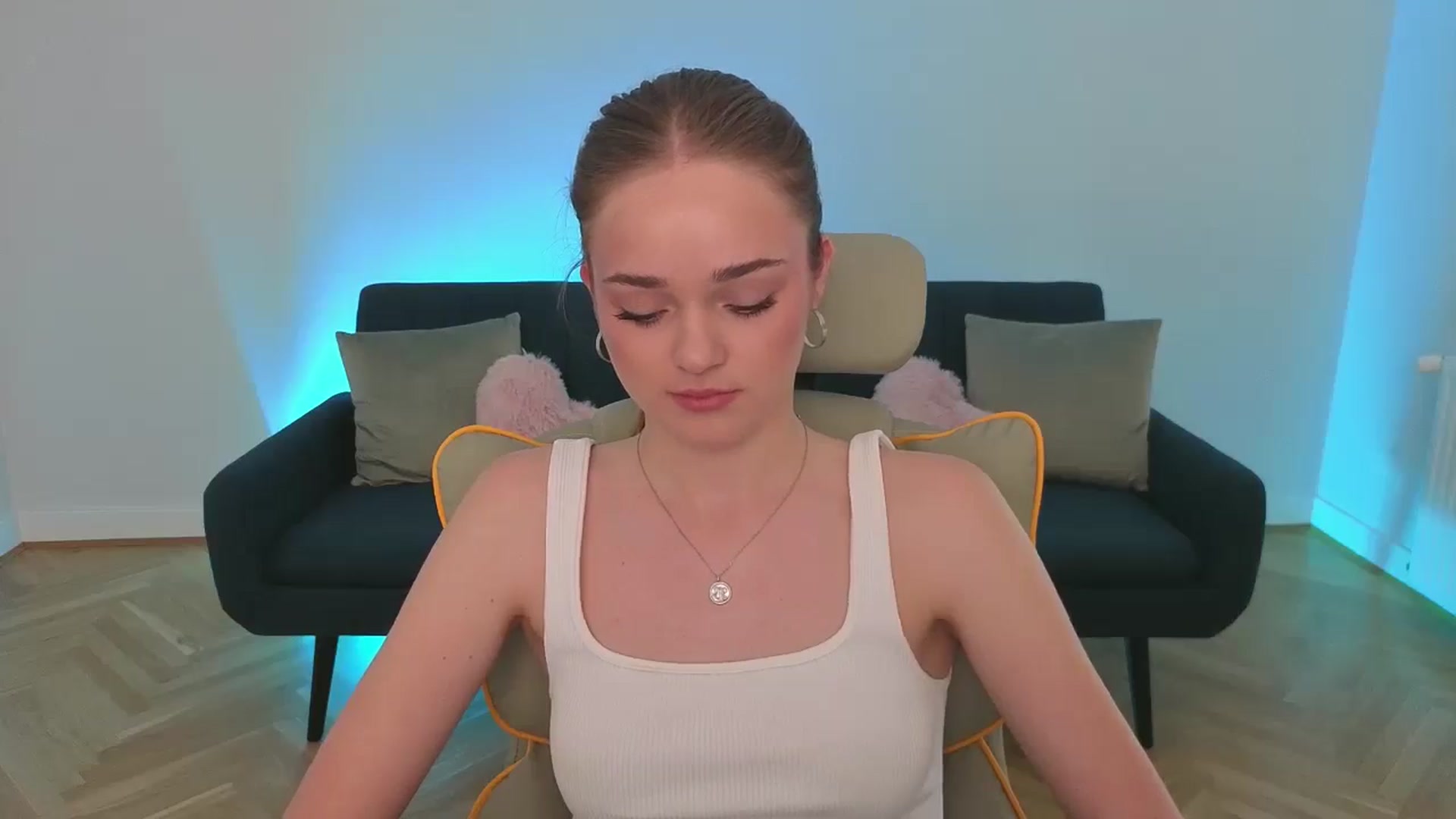 Gallery image thumbnail from KittyPaw's myfreecams stream on, 06/25/2025, 15:23 image 7 of 20