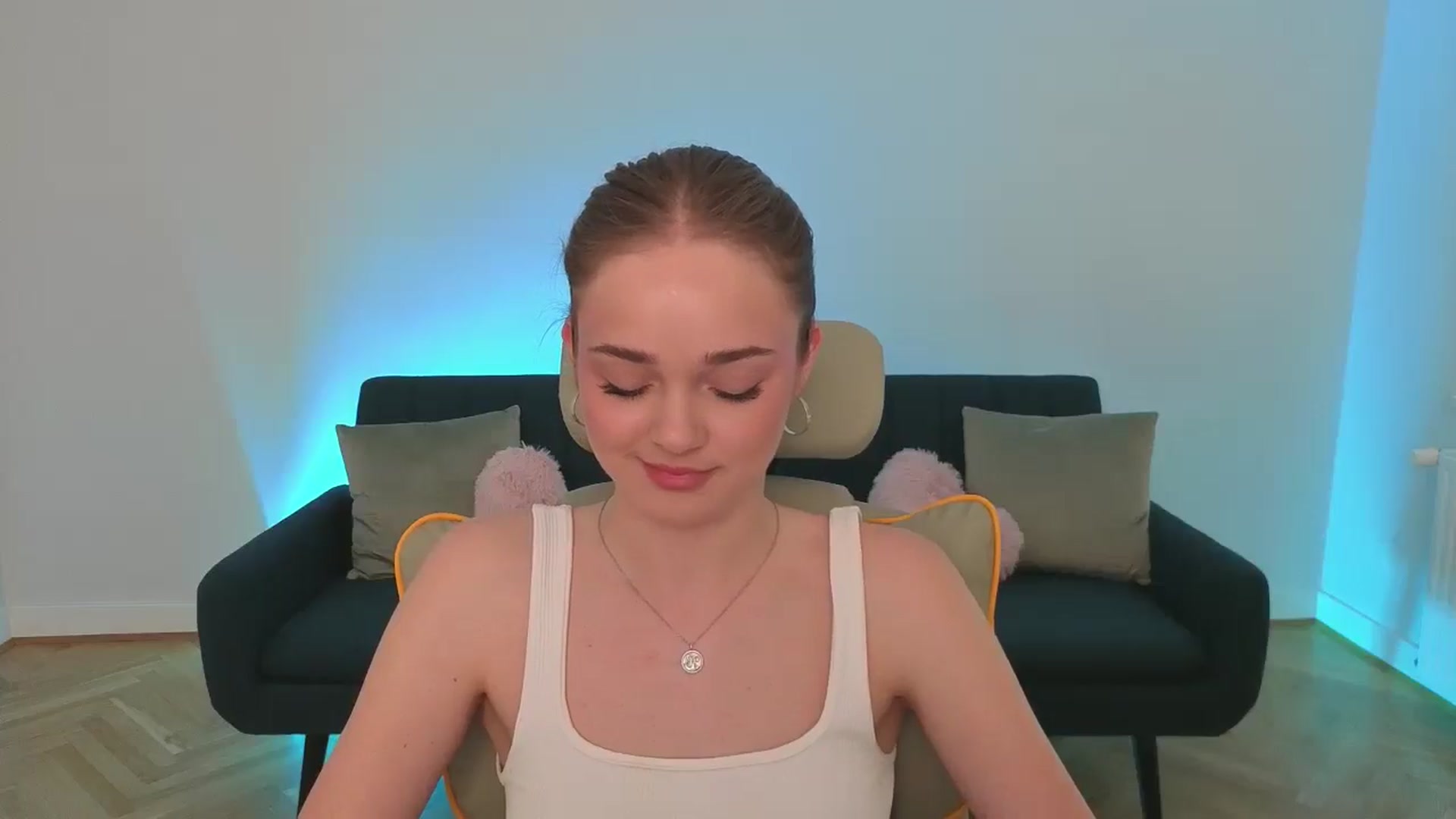 Gallery image thumbnail from KittyPaw's myfreecams stream on, 06/25/2025, 16:02 image 15 of 20