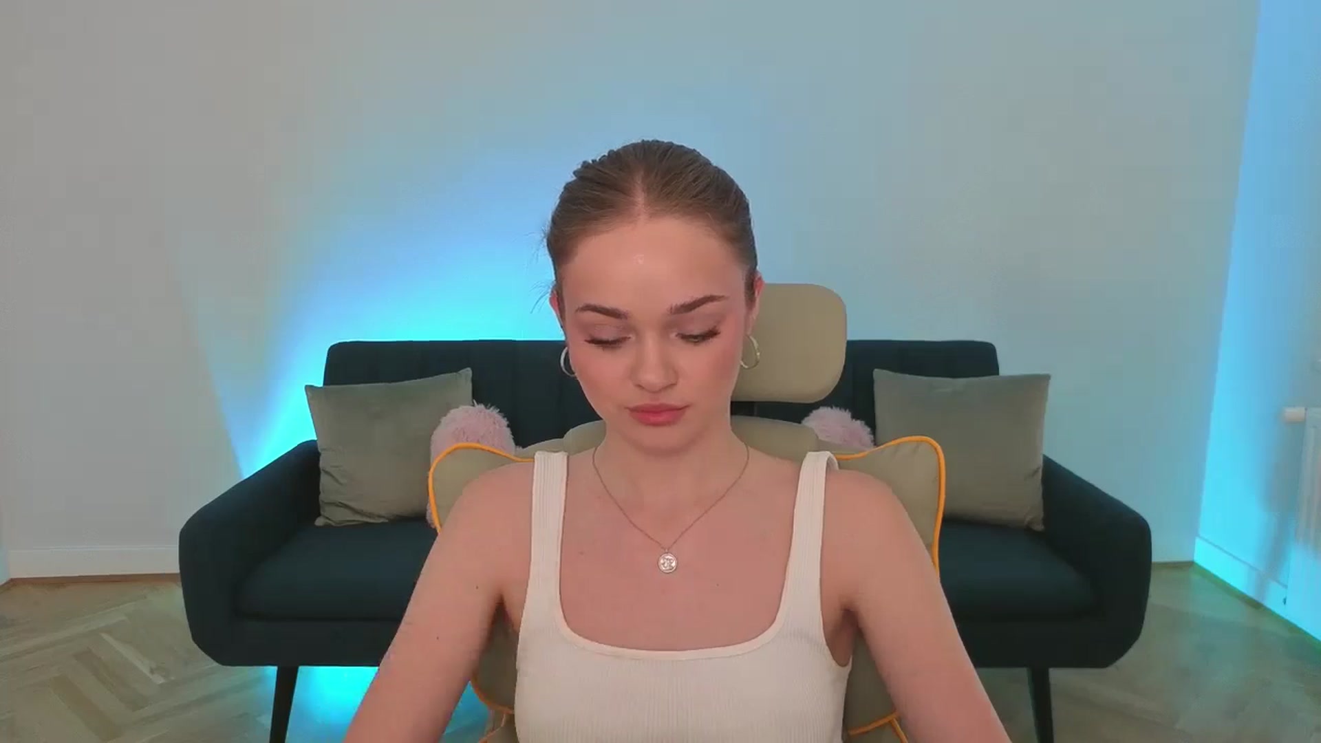 Gallery image thumbnail from KittyPaw's myfreecams stream on, 06/25/2025, 16:02 image 8 of 20