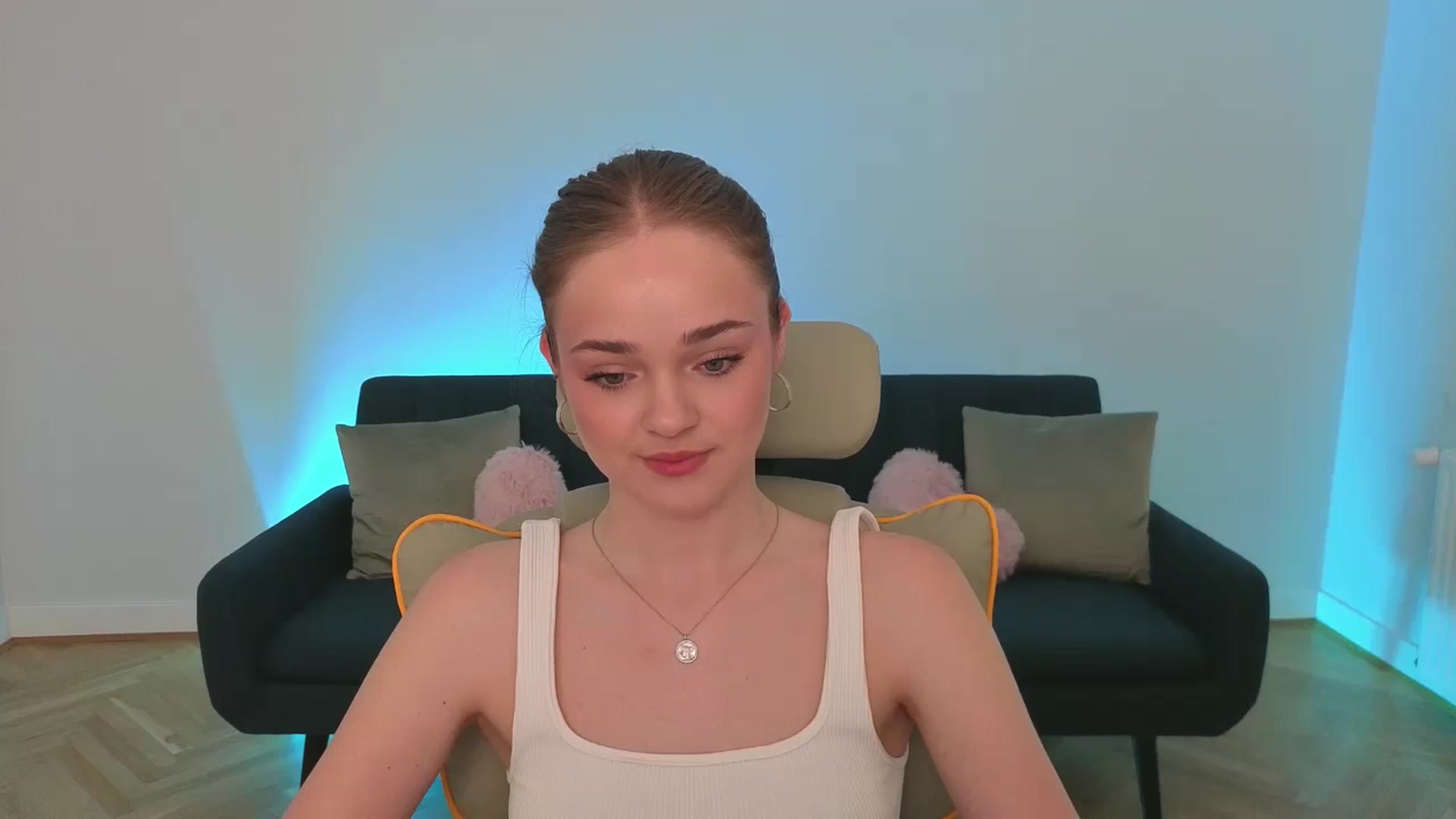 Gallery image thumbnail from KittyPaw's myfreecams stream on, 06/25/2025, 16:02 image 14 of 20