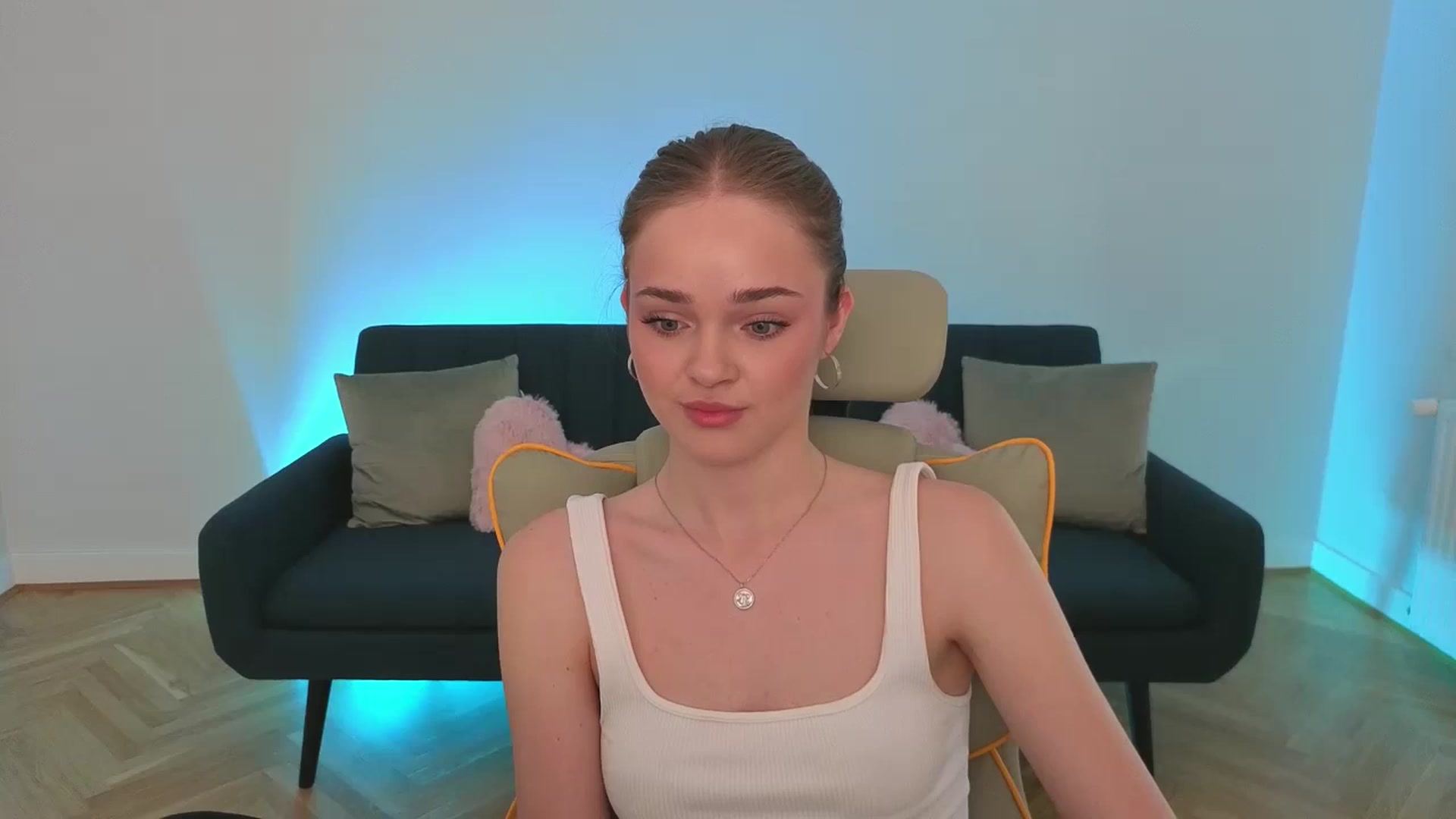 Gallery image thumbnail from KittyPaw's myfreecams stream on, 06/25/2025, 16:44 image 5 of 20