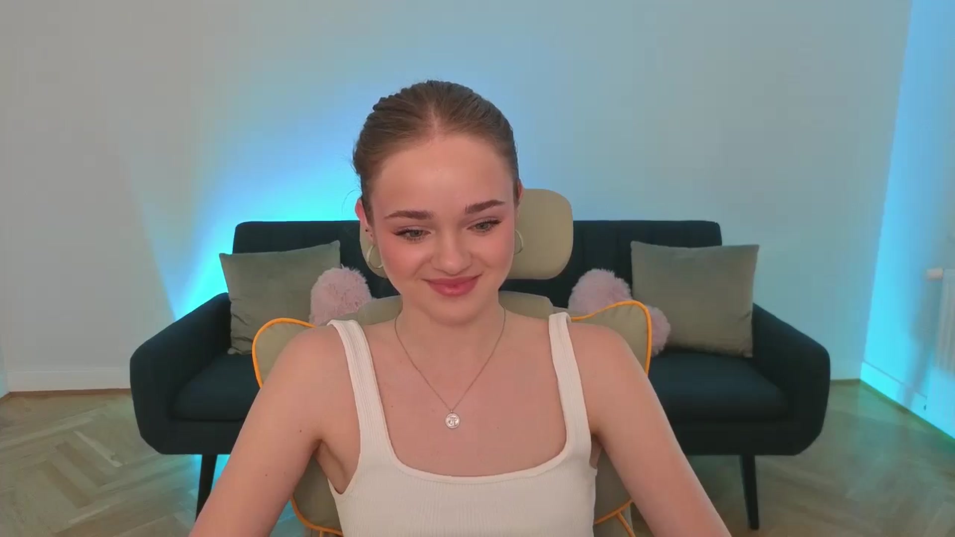 Gallery image thumbnail from KittyPaw's myfreecams stream on, 06/25/2025, 17:20 image 4 of 20