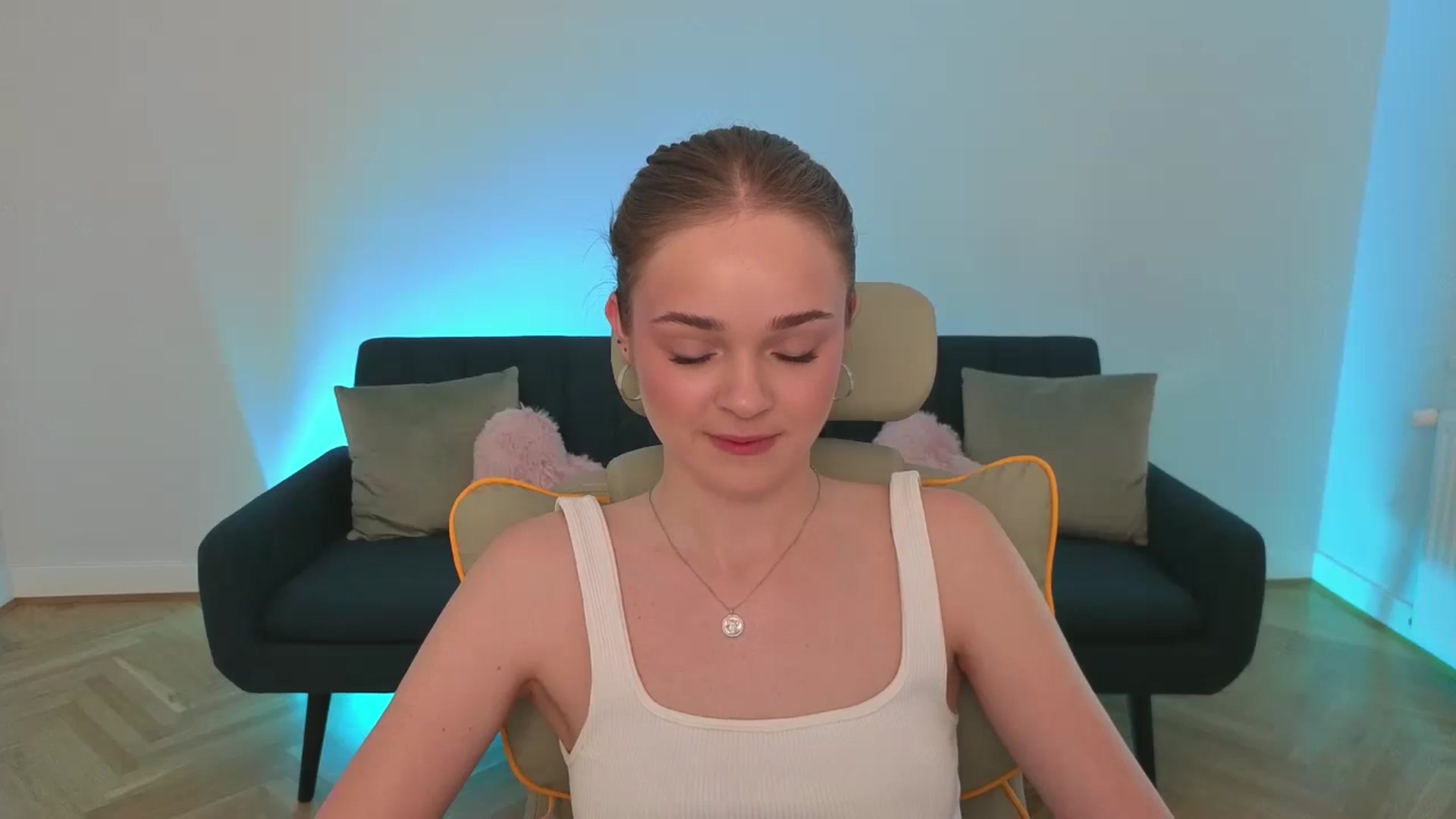Gallery image thumbnail from KittyPaw's myfreecams stream on, 06/25/2025, 17:20 image 5 of 20