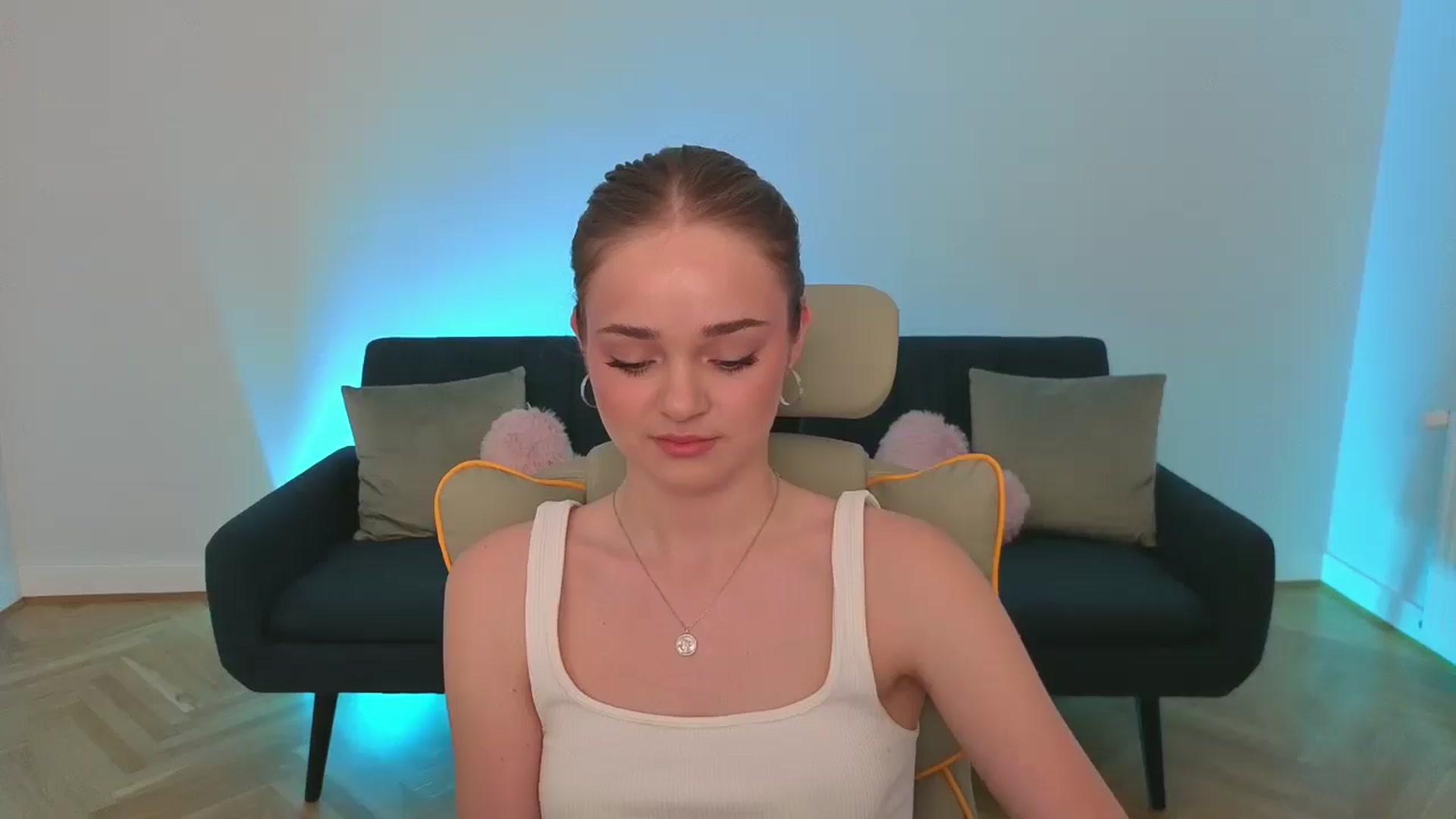 Gallery image thumbnail from KittyPaw's myfreecams stream on, 06/25/2025, 18:50 image 16 of 20