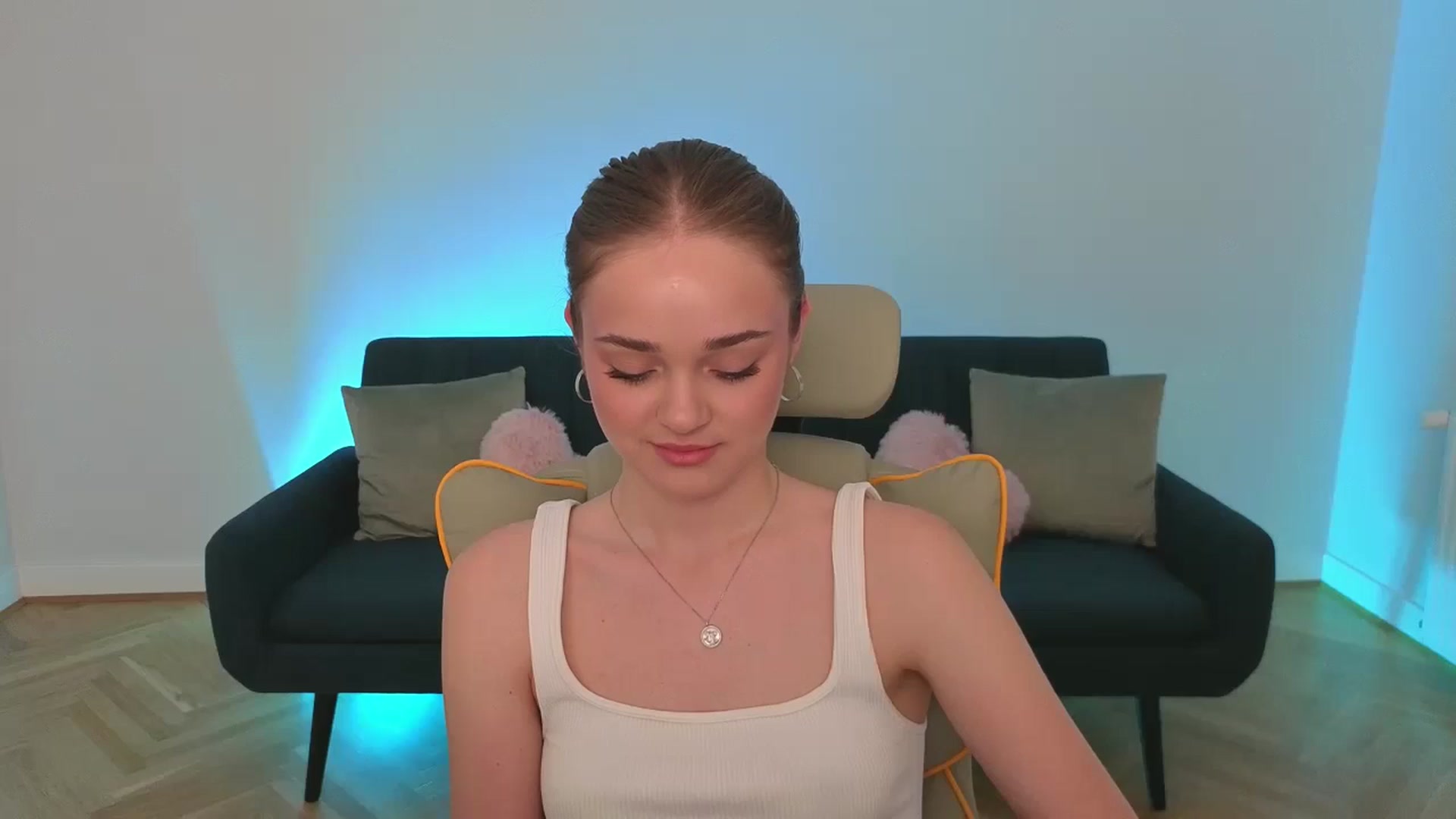 Gallery image thumbnail from KittyPaw's myfreecams stream on, 06/25/2025, 18:50 image 12 of 20