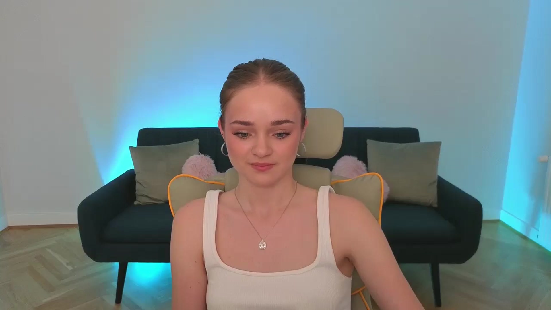Gallery image thumbnail from KittyPaw's myfreecams stream on, 06/25/2025, 18:50 image 17 of 20