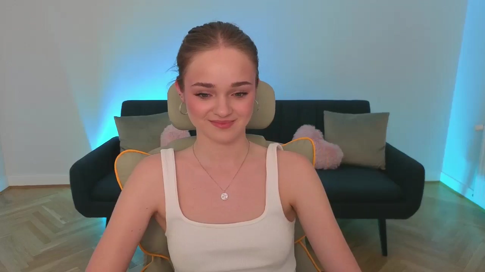 Gallery image thumbnail from KittyPaw's myfreecams stream on, 06/25/2025, 19:54 image 16 of 20