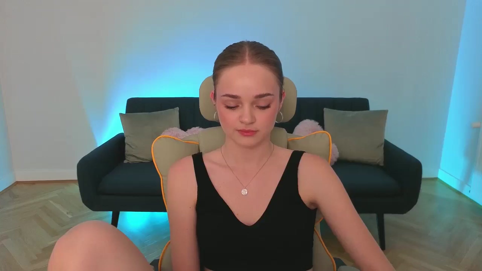 Gallery image thumbnail from KittyPaw's myfreecams stream on, 07/01/2025, 18:09 image 11 of 20
