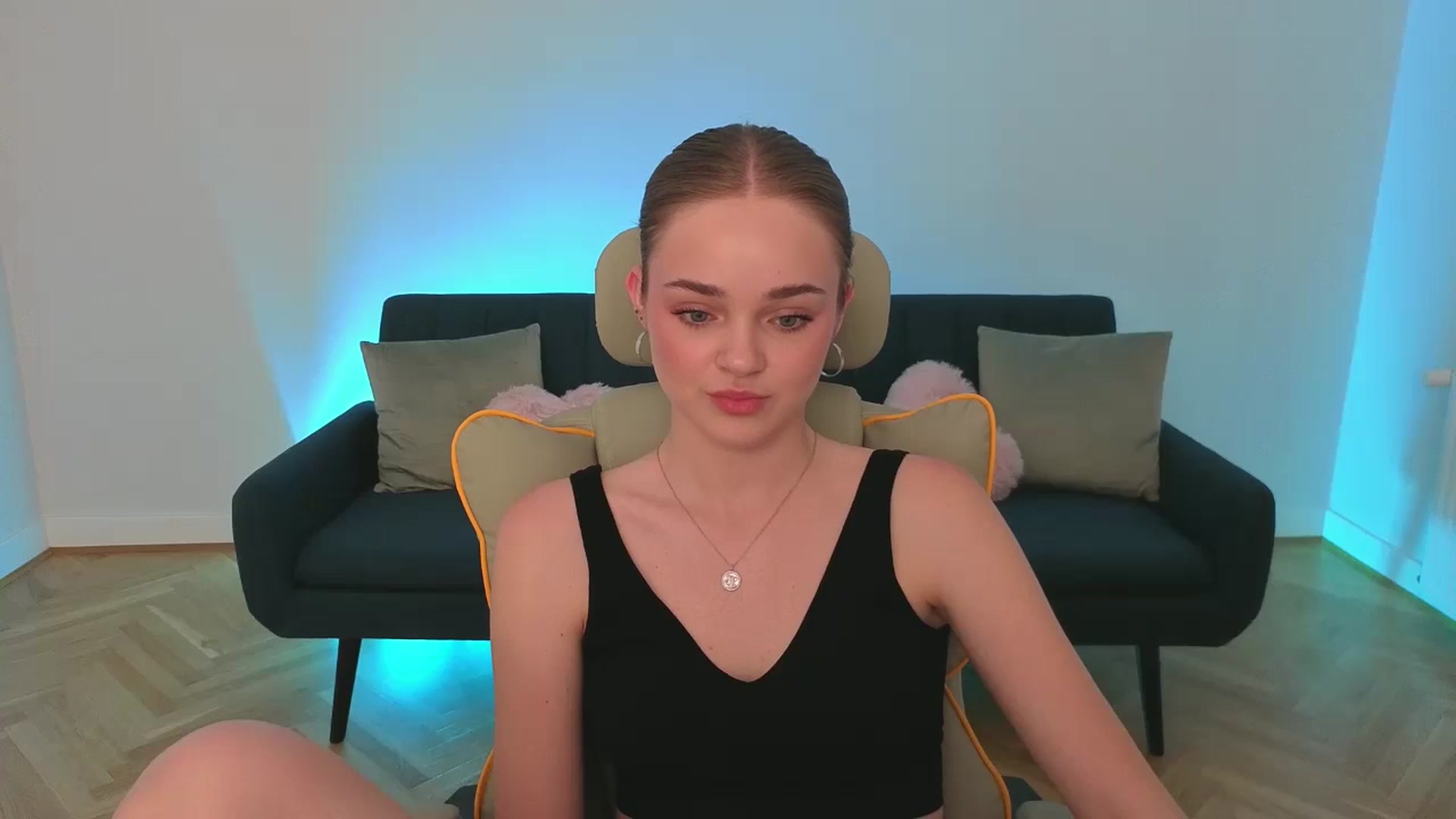 Gallery image thumbnail from KittyPaw's myfreecams stream on, 07/01/2025, 18:09 image 15 of 20