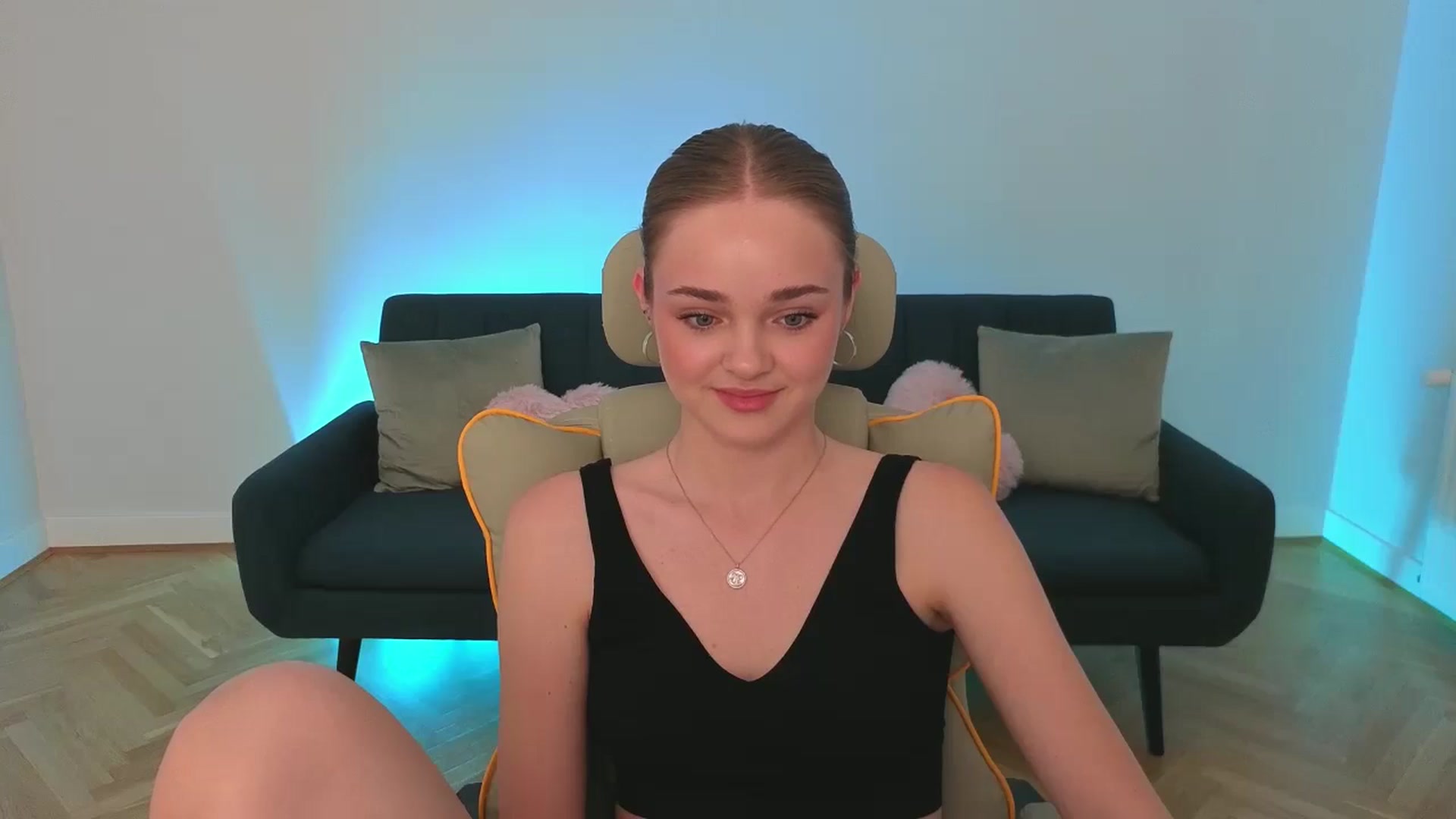 Gallery image thumbnail from KittyPaw's myfreecams stream on, 07/01/2025, 18:09 image 10 of 20