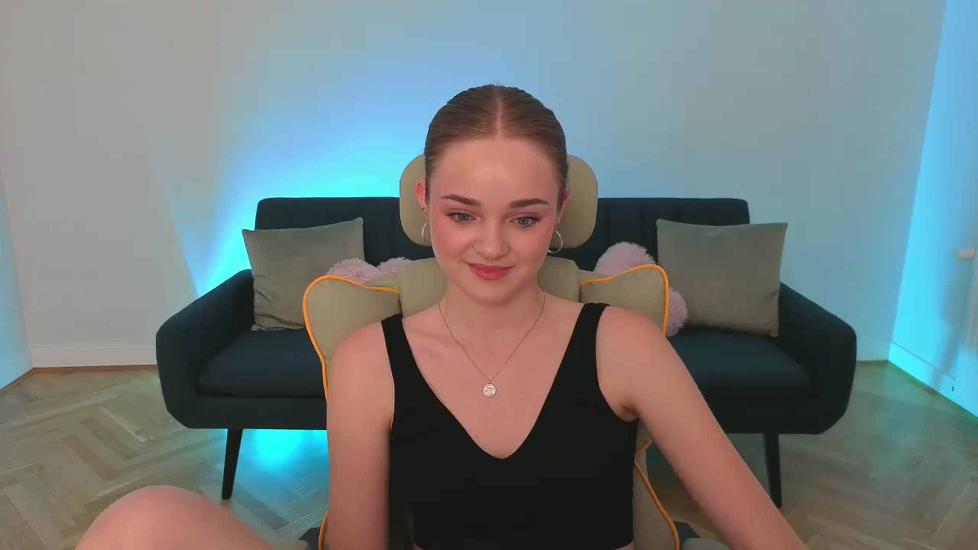 Gallery image thumbnail from KittyPaw's myfreecams stream on, 07/01/2025, 18:09 image 17 of 20