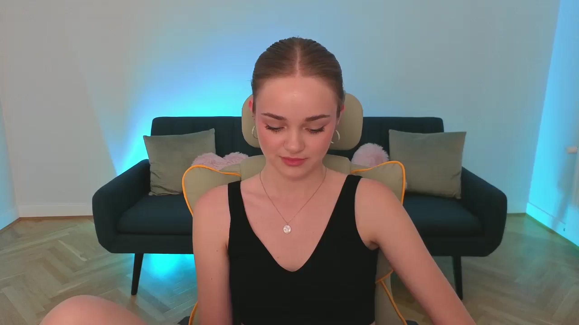 Gallery image thumbnail from KittyPaw's myfreecams stream on, 07/01/2025, 18:09 image 2 of 20