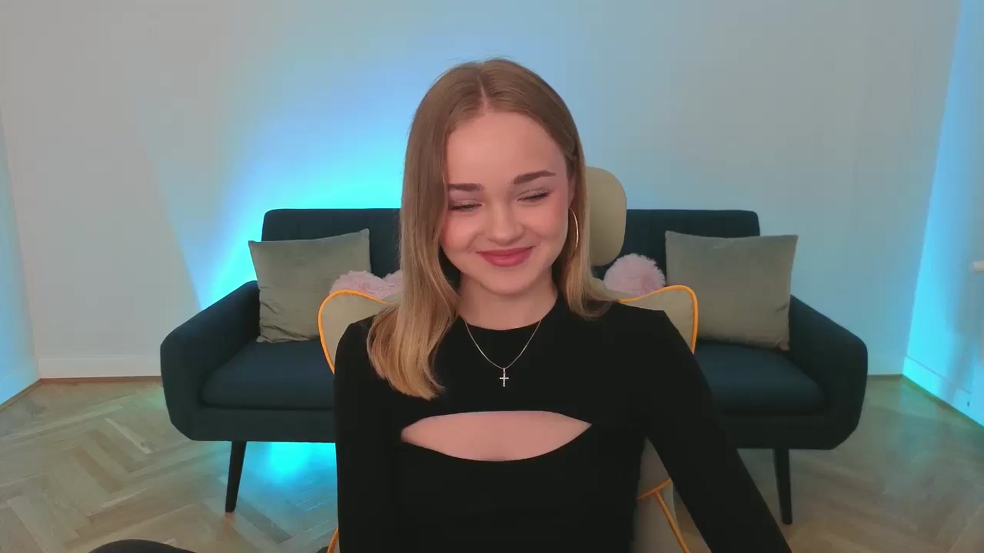 Gallery image thumbnail from KittyPaw's myfreecams stream on, 07/09/2025, 13:18 image 6 of 20