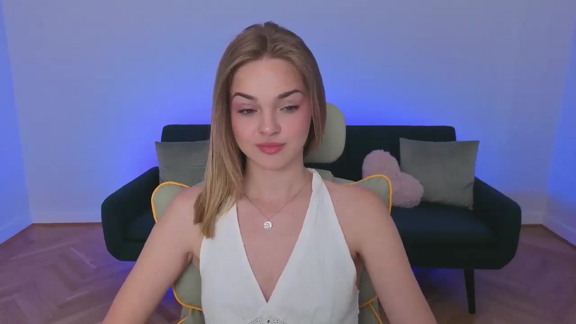 Gallery image thumbnail from KittyPaw's myfreecams stream on, 07/18/2025, 17:49 image 16 of 20