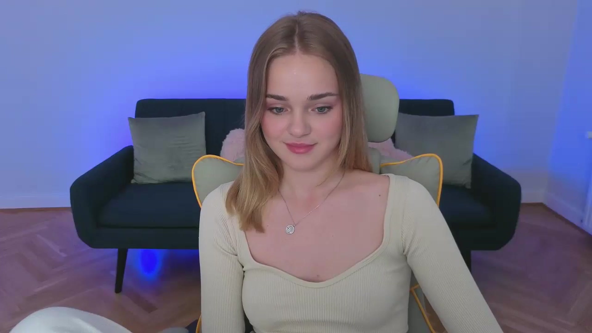 Gallery image thumbnail from KittyPaw's myfreecams stream on, 07/20/2025, 17:31 image 16 of 20