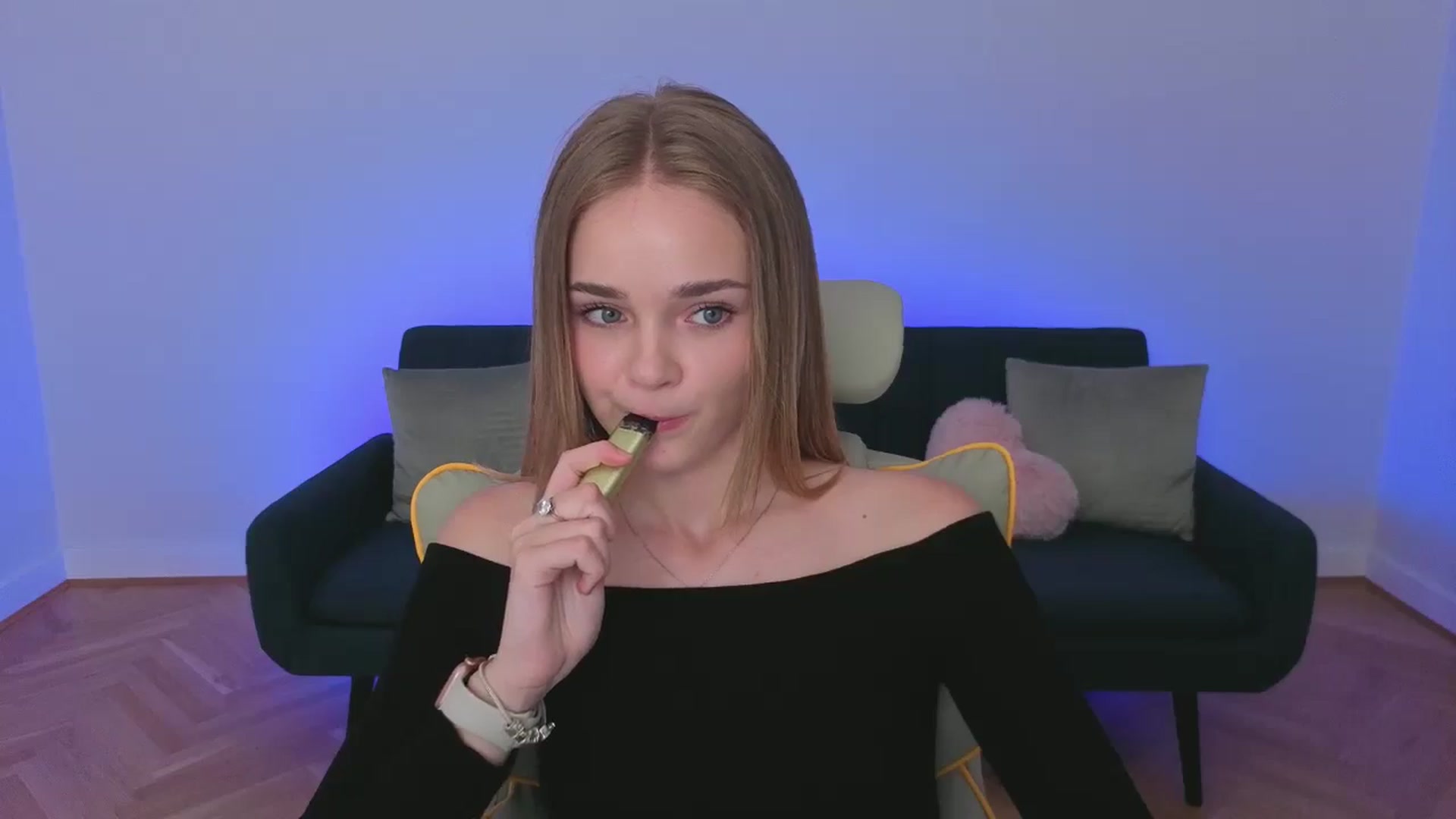 Gallery image thumbnail from KittyPaw's myfreecams stream on, 07/22/2025, 19:49 image 14 of 20