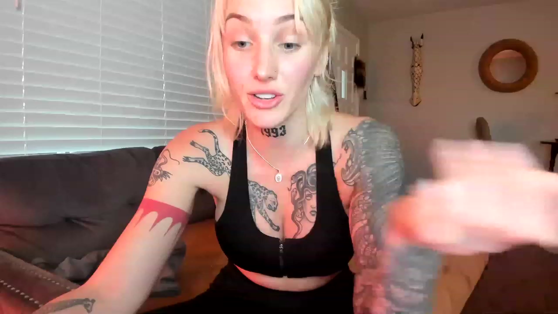 Gallery image thumbnail from KittyQuinn's myfreecams stream on, 03/03/2023, 15:29 image 20 of 20