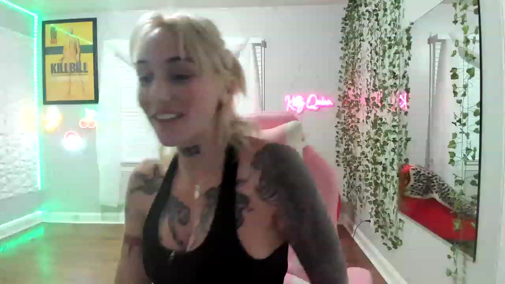 Gallery image thumbnail from KittyQuinn's myfreecams stream on, 03/03/2023, 15:29 image 18 of 20