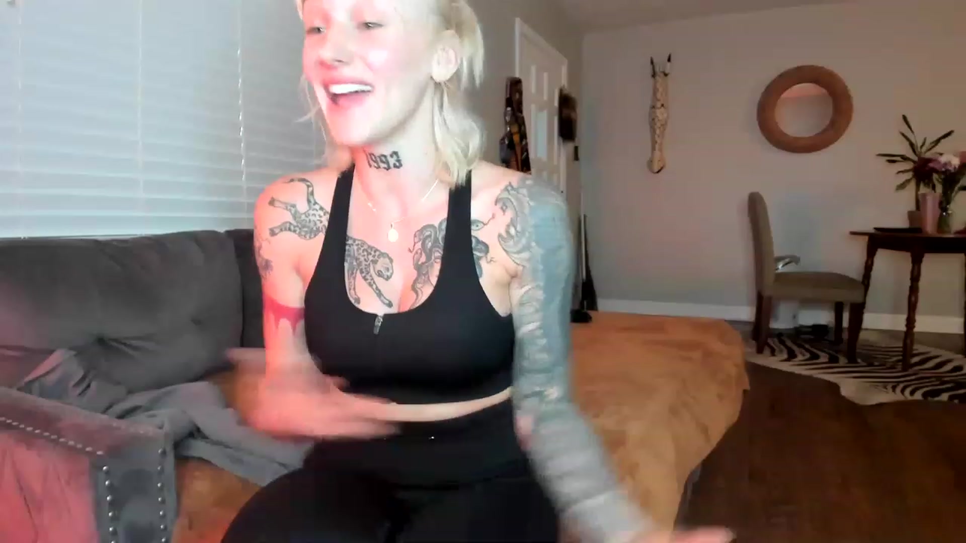 Gallery image thumbnail from KittyQuinn's myfreecams stream on, 03/03/2023, 15:29 image 2 of 20