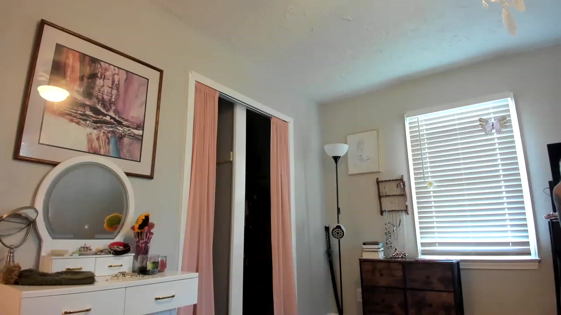 Gallery image thumbnail from KittyQuinn's myfreecams stream on, 03/15/2023, 13:47 image 11 of 20