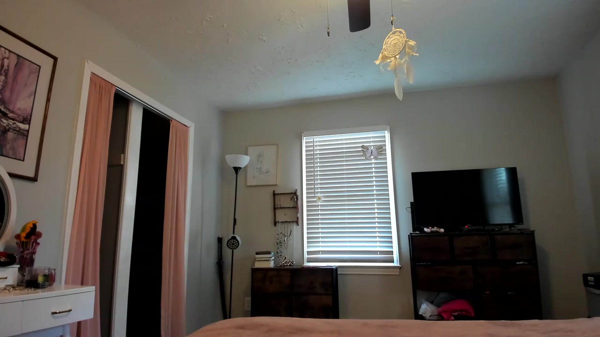 Gallery image thumbnail from KittyQuinn's myfreecams stream on, 03/15/2023, 13:47 image 17 of 20